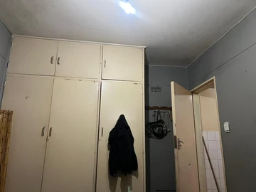 Flat & Apartment