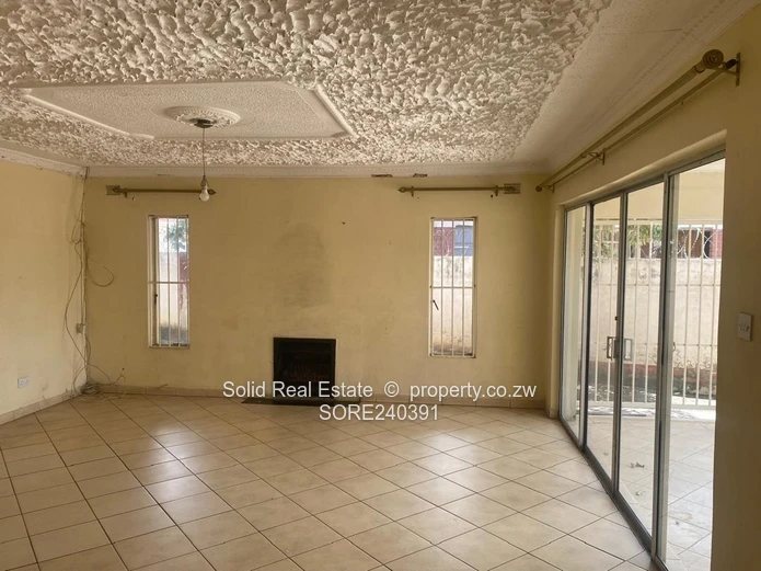 A Residential House For Sale In Mainway Meadows